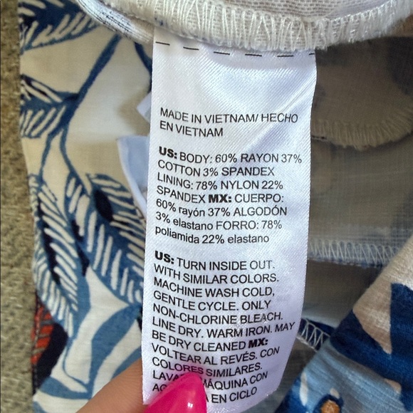 Chico’s Brigitte Cool Floral Ankle Pants - Picture 10 of 11